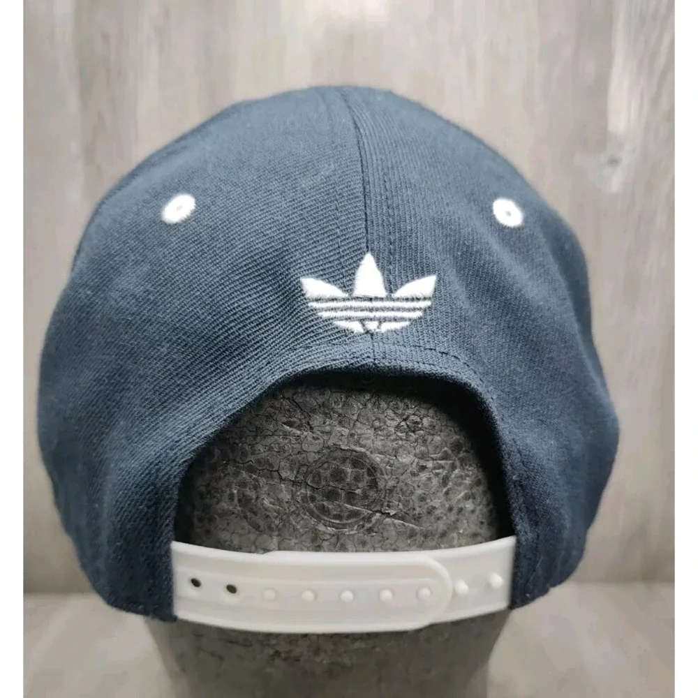 Adidas‎ Snapback Hat Cap Navy Blue Wool Blend Flat Bill Embroidered Logo